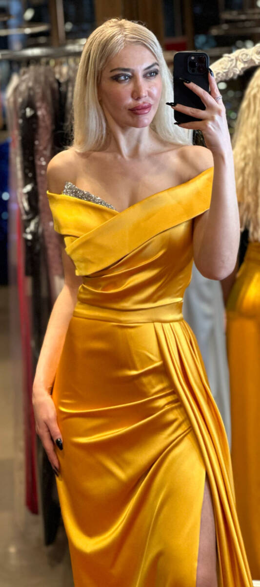 Yellow Stone Detailed Slit Straight Cut Satin Long Evening Dress 7443 - 2